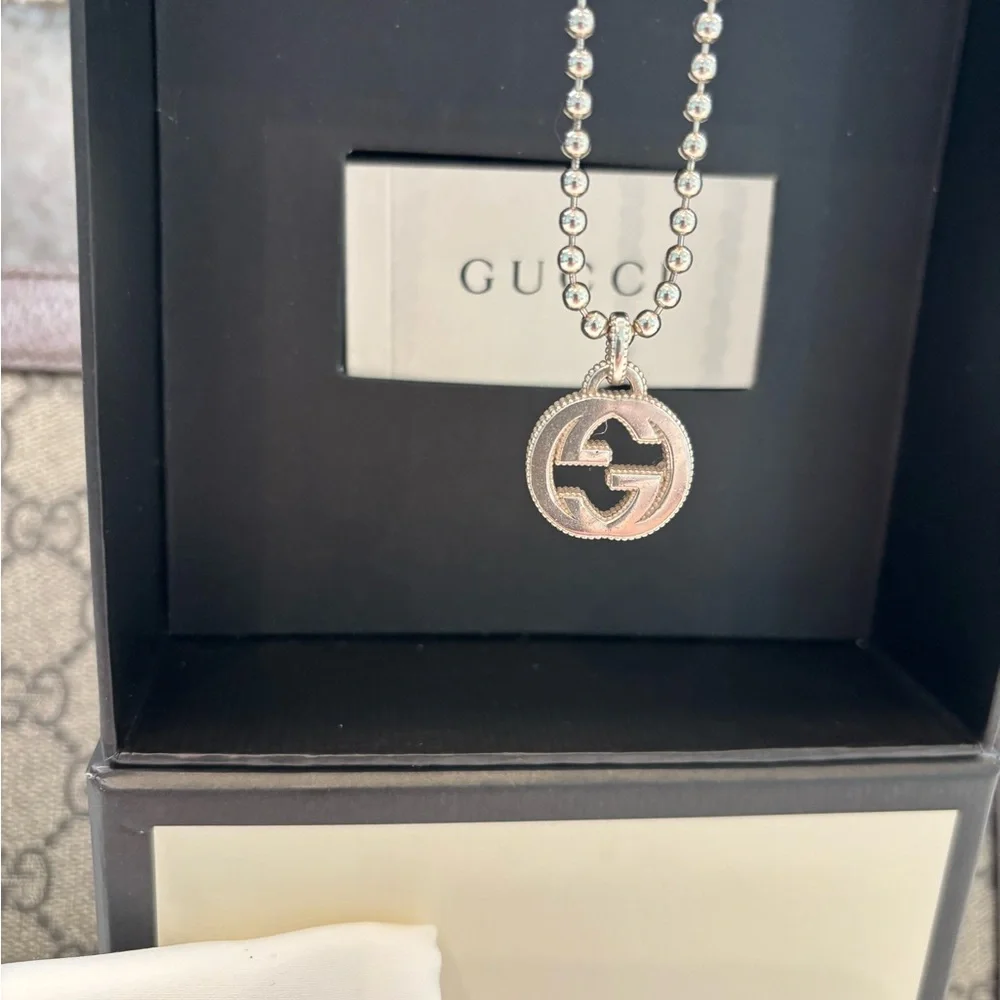 Gucci Silver Logo Pendant Necklace - Picture 2 of 8
